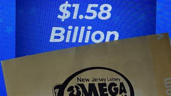 A $1.35 Billion Mega Millions Winner Is Suing His Daughter's Mother For Revealing His Identity