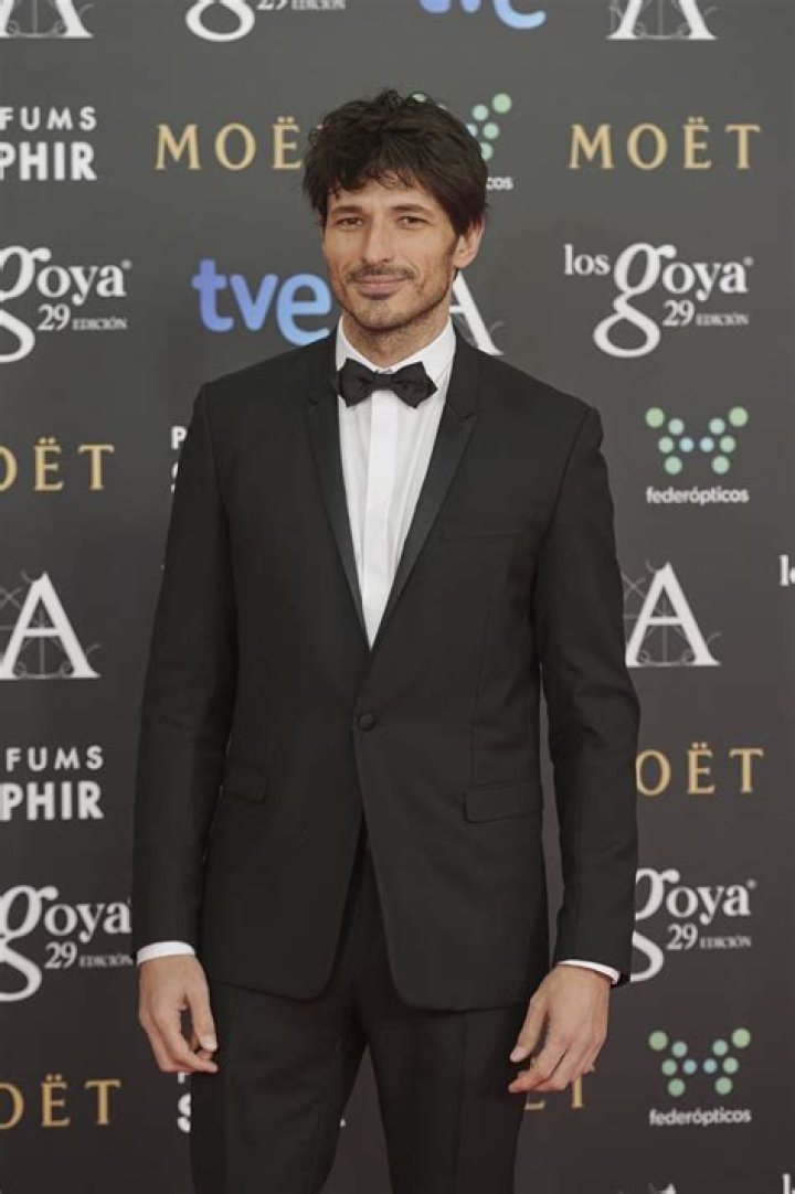 Andrés Velencoso Net Worth | Celebrity Net Worth