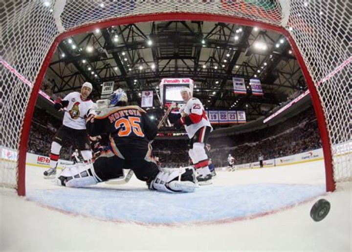 Chris Phillips Net Worth | Celebrity Net Worth