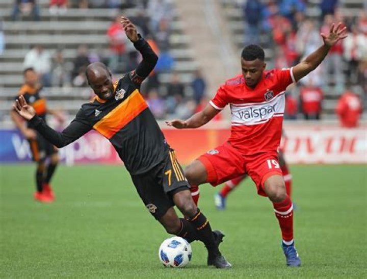 DaMarcus Beasley Net Worth | Celebrity Net Worth