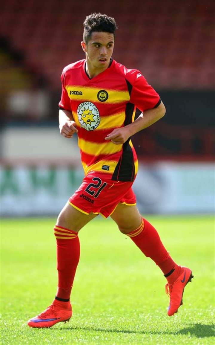 Declan McDaid Net Worth | Celebrity Net Worth