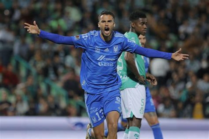 Diego Antonio Reyes Net Worth