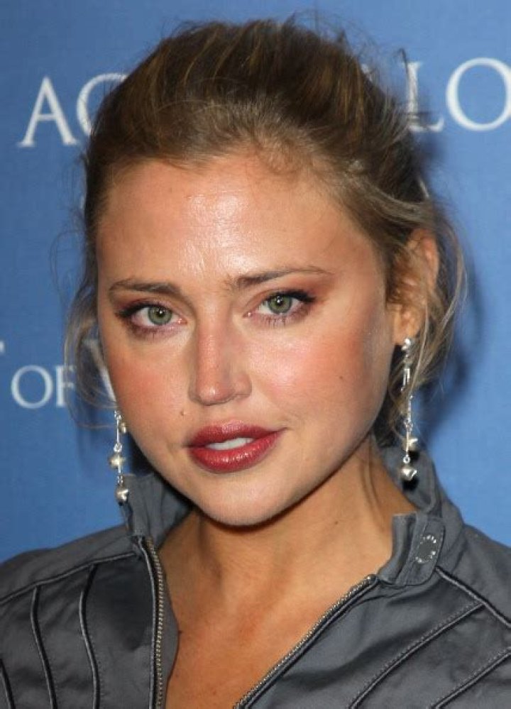 Estella Warren Net Worth | Celebrity Net Worth