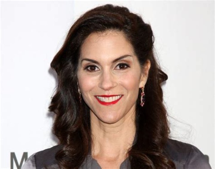 Jami Gertz Net Worth | Celebrity Net Worth