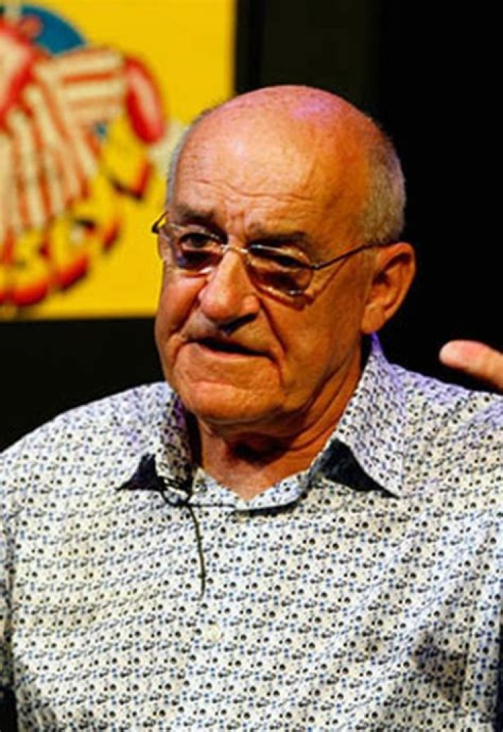 Jim Bowen Net Worth | Celebrity Net Worth