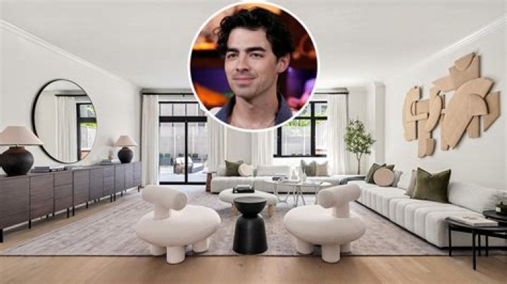 Joe Jonas Lists His Manhattan Apartment For Almost $6 Million