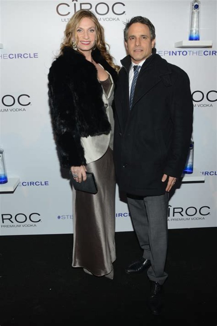 Jonathan Schindler Net Worth | Celebrity Net Worth