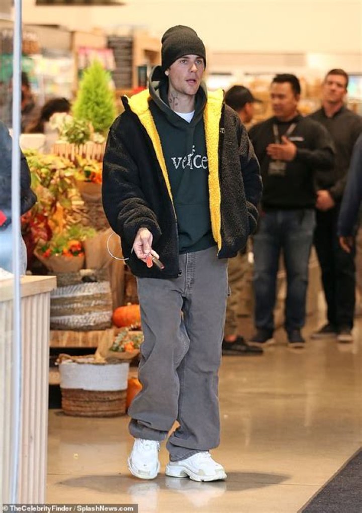 Justin Bieber Bought Himself A $60 Million Private Jet For Christmas. I Bought Myself A $60 Pair Of New Balances.