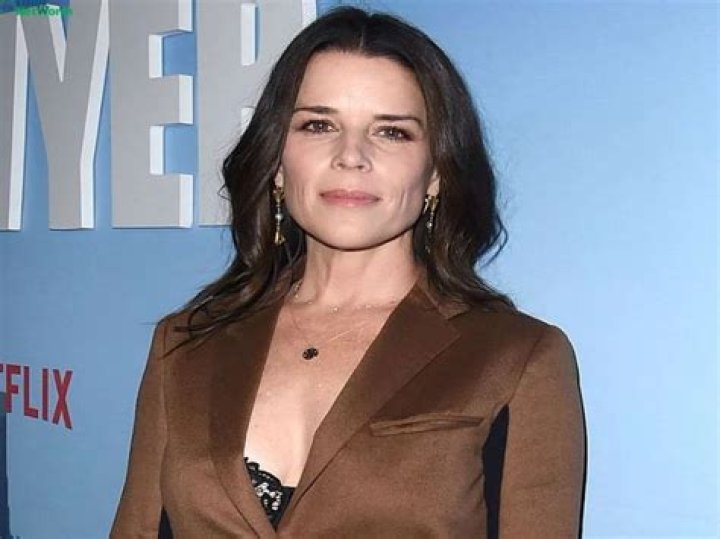 Neve Campbell Net Worth | Celebrity Net Worth