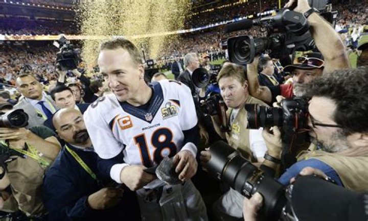 Peyton Manning Sells His Papa John's Franchises Day Before Chain's Split With NFL