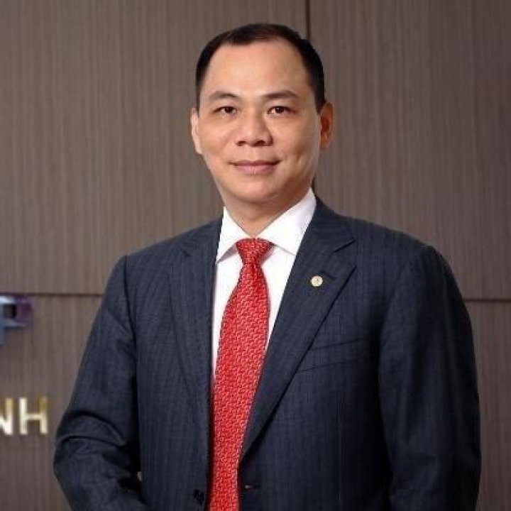 Pham Nhat Vuong Net Worth