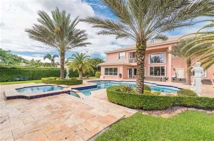 Rick Ross Slashes $125k From Mansion Price Tag