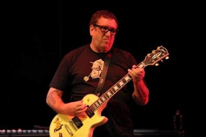 Steve Jones Net Worth | Celebrity Net Worth