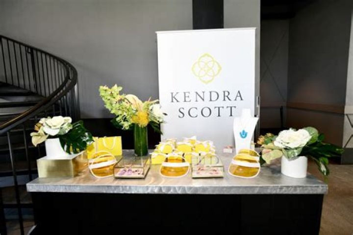 These Two Women Have Made Insane Fortune Thanks To Jewelry Empires