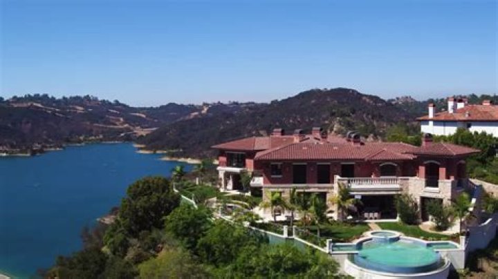 This Massive Villa In Bel Air Has A 2,000-Square-Foot Master Bedroom And Costs $25 Million